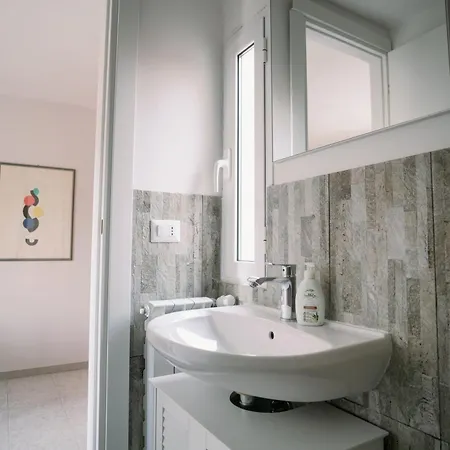 Romantic Apartment Metro A Ponte Lungo Exterior photo